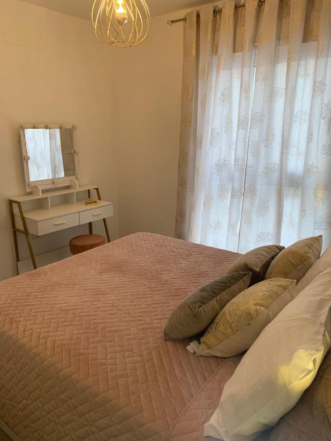 Los Boliches Holidays Suites Fuengirola Exteriör bild
