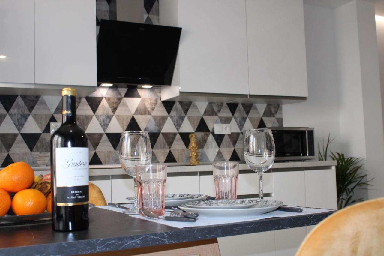 Los Boliches Holidays Suites Fuengirola Exteriör bild