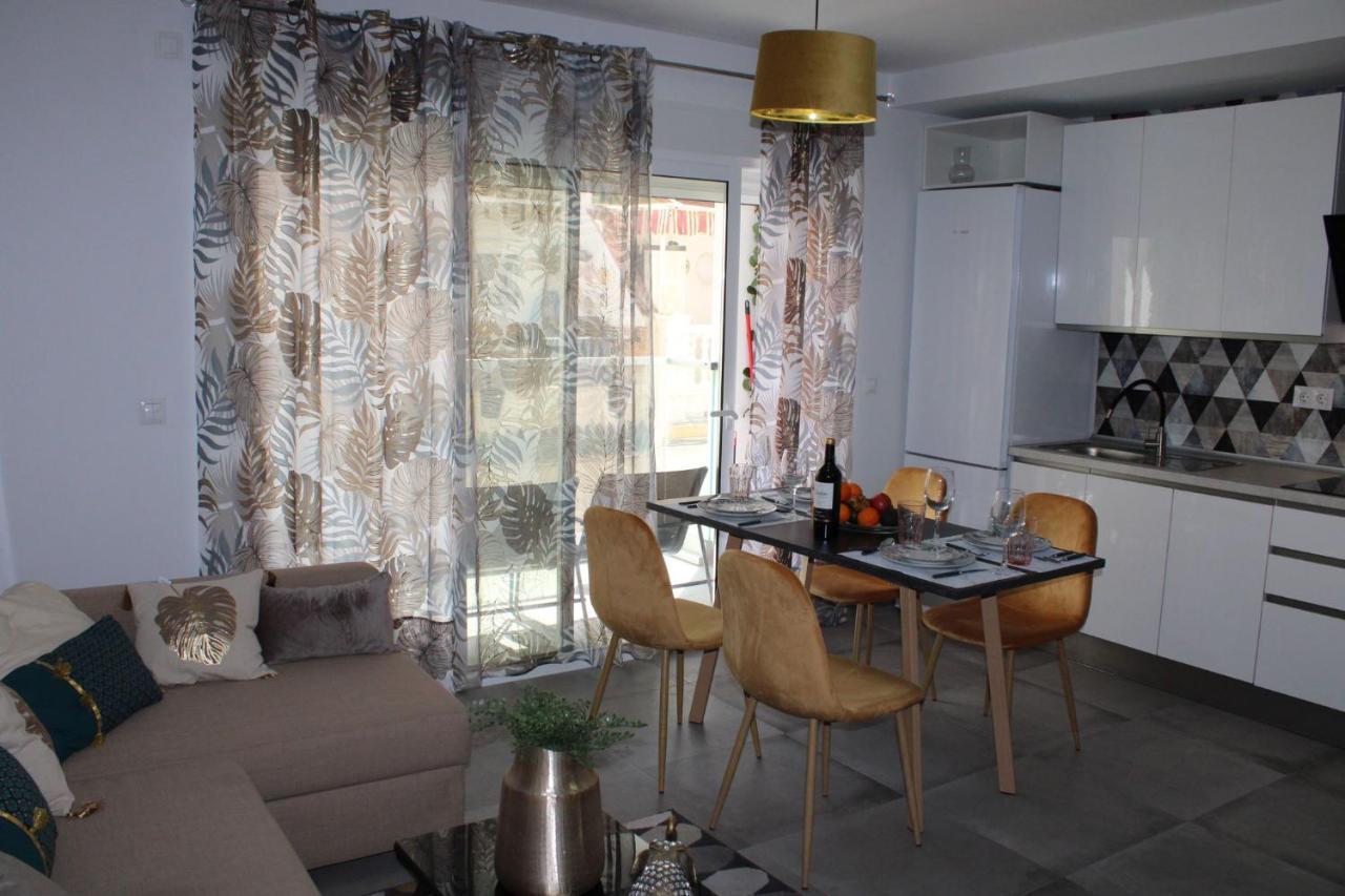 Los Boliches Holidays Suites Fuengirola Exteriör bild