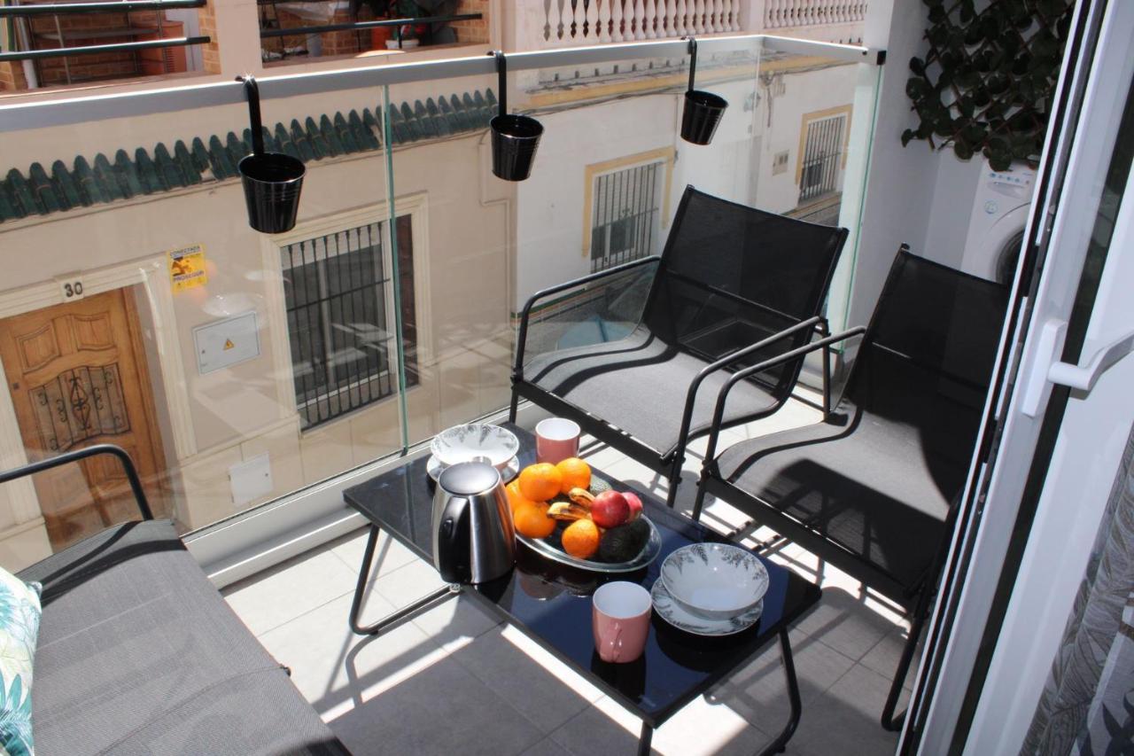 Los Boliches Holidays Suites Fuengirola Exteriör bild