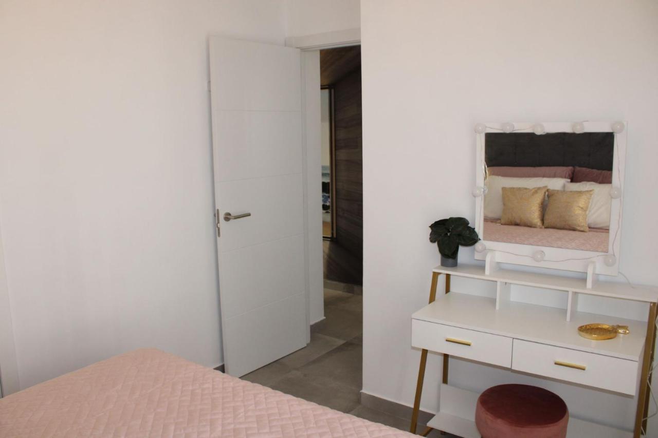 Los Boliches Holidays Suites Fuengirola Exteriör bild