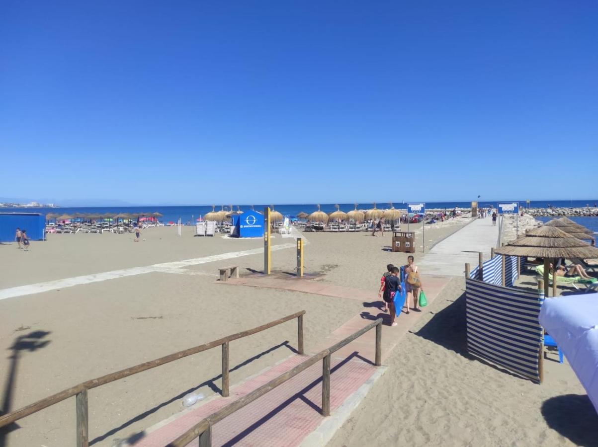 Los Boliches Holidays Suites Fuengirola Exteriör bild